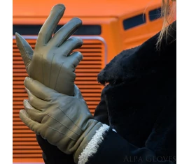 Bárány szőrmével bélelt Bárány szőrmével bélelt