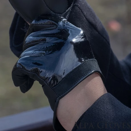 Women's short leather gloves, unlined BLACK: 2-358R-2-2 BLACK